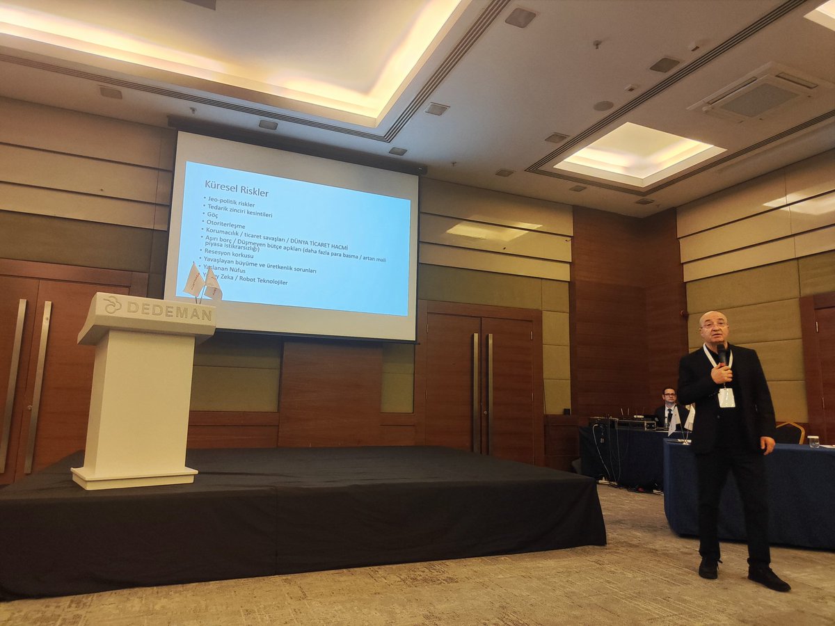 NesliKoroglu's tweet photo. Prof. Dr. Sadi Uzunoğlu @SadiUzunoglu, AustriaCard Teknoloji Günleri'nde "Türkiye'de ve Dünyadaki Ekonomik Trendler" başlıklı panelde olası riskleri ve gelişmeleri değerlendiriyor! 
#AustriaCardTeknolojiGünleri https://t.co/KOQbJlLrUO