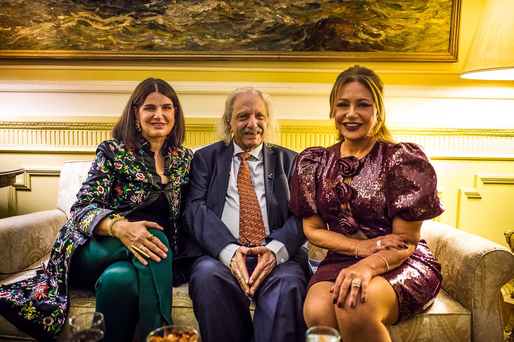 Μια μοναδική δεξίωση της Πρεσβείας μας στην Αίγυπτο με «άρωμα Ελλάδας». <a href="/vpoularikas/">Vassilis A. Poularikas</a> 
pyramisnews.gr/dex-presv-erom…