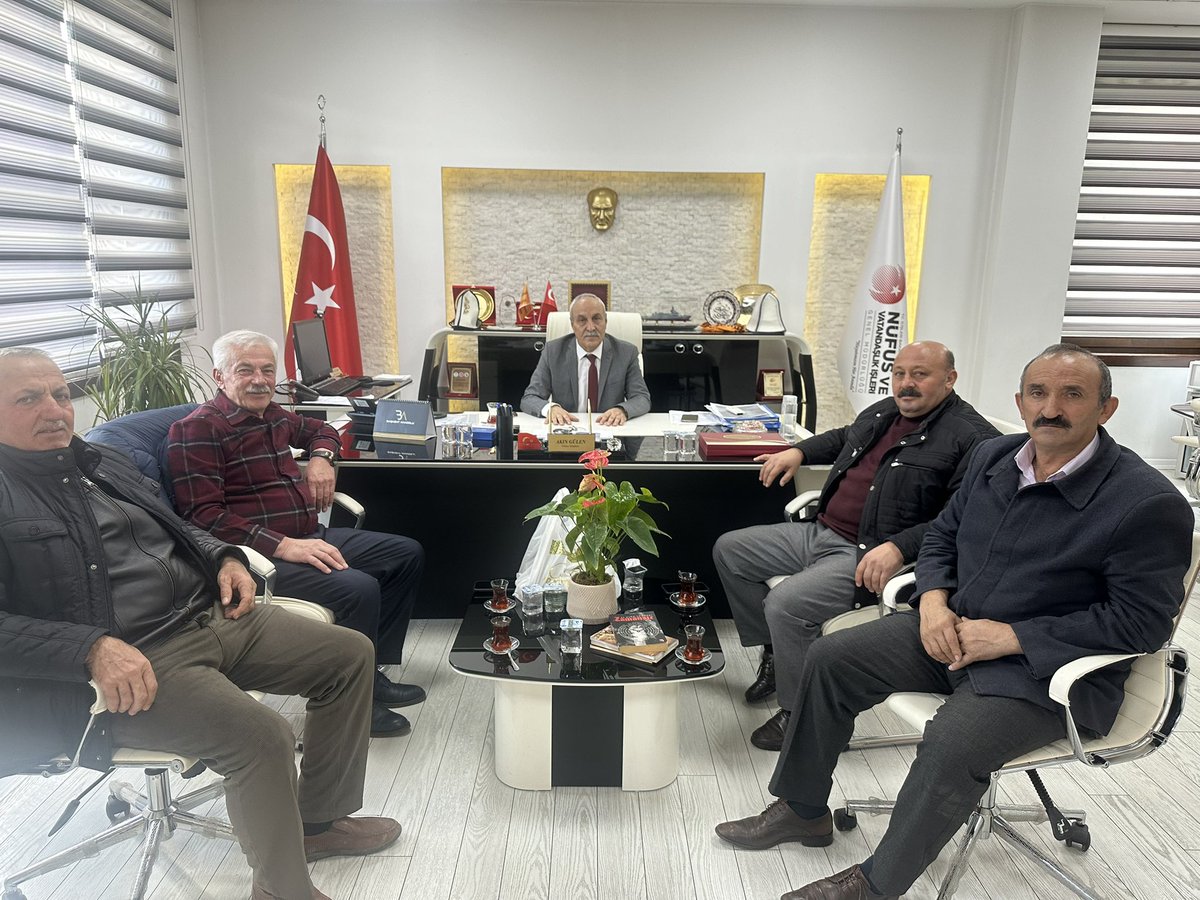 Keçiören Nüfus Müdürlüğü (@nufuskecioren) on Twitter photo Başkent Muhtarlar Federasyonu Başkanı Süleyman Ulusu,Pursaklar Karşıyaka ,Yuva ve Köselikkızı Mahallesi muhtarları İlçe Nüfus Müdürümüz Akın Gülen’e hayırlı olsun ziyaretinde bulundular.
<a href="/itasyapan/">İbrahim Taşyapan</a>
<a href="/edizsurucu/">Ediz Sürücü 🇹🇷🇹🇷🇹🇷</a>
<a href="/TCNufus/">Nüfus ve Vatandaşlık İşleri Genel Müdürlüğü</a>
<a href="/ankara_il/">Ankara İl Nüfus ve Vatandaşlık Müdürlüğü</a>
<a href="/MustafaGungorlu/">Mustafa GÜNGÖRLÜ</a>
<a href="/keciorenkymkm/">KEÇİÖREN KAYMAKAMLIĞI</a>
<a href="/gulen36/">Akın GÜLEN</a> Başkent Muhtarlar Federasyonu Başkanı Süleyman Ulusu,Pursaklar Karşıyaka ,Yuva ve Köselikkızı Mahallesi muhtarları İlçe Nüfus Müdürümüz Akın Gülen’e hayırlı olsun ziyaretinde bulundular.
<a href="/itasyapan/">İbrahim Taşyapan</a>
<a href="/edizsurucu/">Ediz Sürücü 🇹🇷🇹🇷🇹🇷</a>
<a href="/TCNufus/">Nüfus ve Vatandaşlık İşleri Genel Müdürlüğü</a>
<a href="/ankara_il/">Ankara İl Nüfus ve Vatandaşlık Müdürlüğü</a>
<a href="/MustafaGungorlu/">Mustafa GÜNGÖRLÜ</a>
<a href="/keciorenkymkm/">KEÇİÖREN KAYMAKAMLIĞI</a>
<a href="/gulen36/">Akın GÜLEN</a>