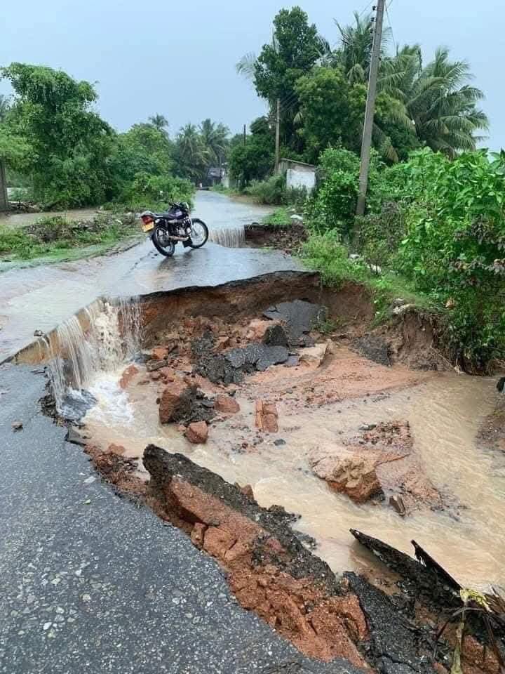 jinath's tweet image. Be careful all 🙏🏽
#lka