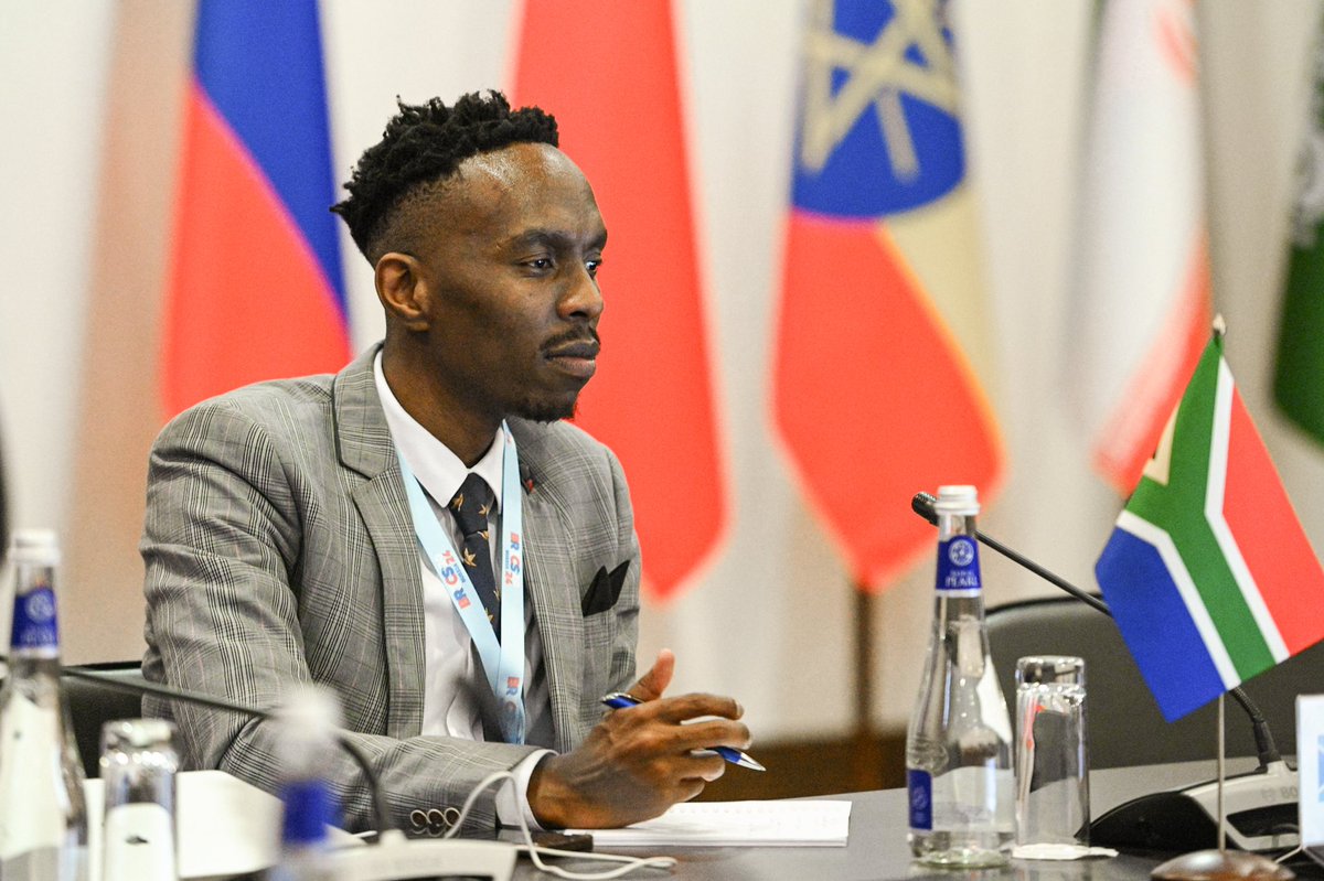 EdNkadimeng's tweet photo. I was asked to join a delegation of 12 prominent young experts and scientists representing South Africa at the 9th BRICS+ Young Scientists Forum in Sochi, Russia! (November 25-29, 2024). Grateful to @ASSAf_Official, @dstigovza, @NRF_News @iThembaLABSCape for the opportunity! https://t.co/S67u5ZaLF1