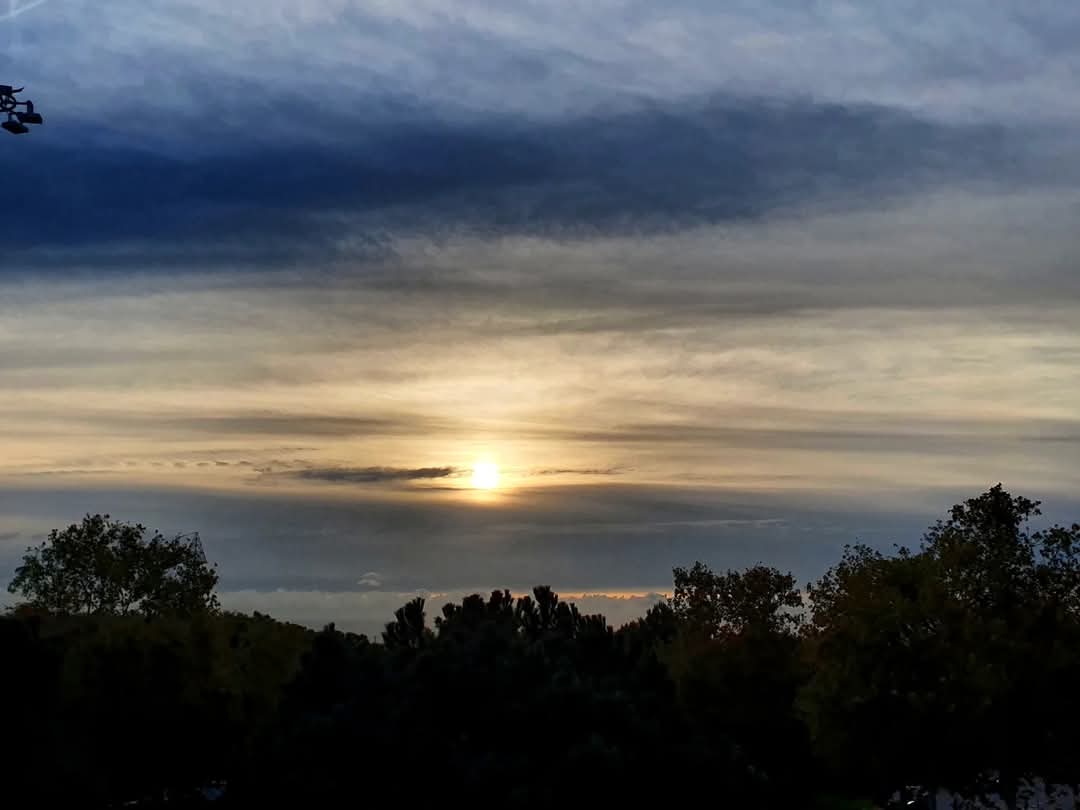 meteoecovisual's tweet photo. Buenos días. #altoestratos y #cirros #espisatus esta mañana de miércoles desde Sant Boi. Minima de 8.9°C
#santboi
#santboidellobregat
#baixllobregat
#cielos #cielo #nube #nubes #meteo #meteorologia
#observadormeteorologico https://t.co/ShaEfEJP8R