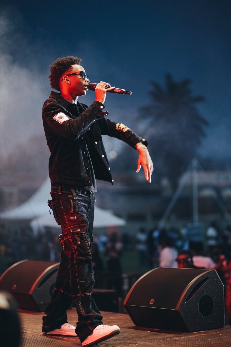 BlanketsNWineUG's tweet photo. #TBT One of the newest sensations from Rwanda, Kivumbi King! His music feels like an epiphany that you need to keep listening to. A rapper and poet.
Check out his newest album โWaitโ!
Follow him @KivumbiKing
#2Stages1Vibe #AlwaysAGoodTime https://t.co/jPOS9guP1B
