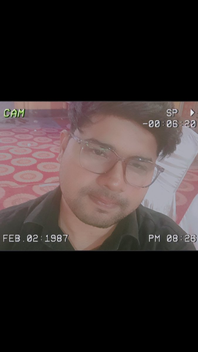 sm_perwez's tweet photo. Behind the calm smile lies a story only the heart knows. Sometimes, silence speaks louder than words.
                       🤍💔🤍
 #Heartbroken #UnseenBattles https://t.co/63ceP6HXkf