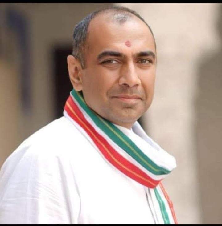 हमारे आदर्श पूर्व कैबिनेट मंत्री परम् आदरणीय श्री <a href="/iPriyavratSingh/">Priyavrat Singh</a>   जी राजा  साहब को दिल्ली इलेक्शन में वार रूम चेयरमैन बनाए जाने पर हार्दिक बधाई एवम शुभकामनाएं..!!