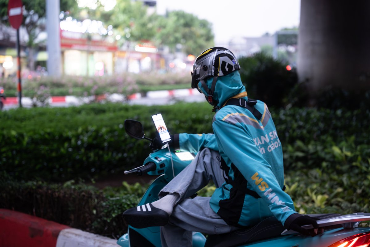 Vietnam’s richest man vies to dethrone Southeast Asia’s ride-hailing king, Grab aje.io/1fguwh