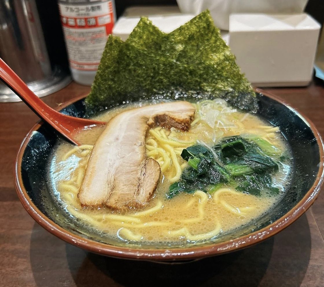yumeroad_7's tweet photo. 麺屋めんりゅう

らーめん
半ライス https://t.co/mQGNlAW3ZB