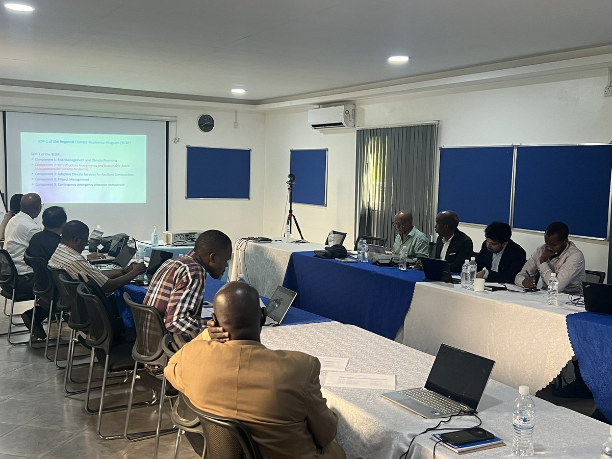 KenyiBetuel's tweet photo. Happening Now:

KICKOFF MEETING

Feasibility studies, designs &amp; supervision of flood risk management infrastructures in South Sudan commence.

#FloodRiskManagement
#SouthSudan
#MWR
#RCRP
#WB https://t.co/23DhN2bzCI