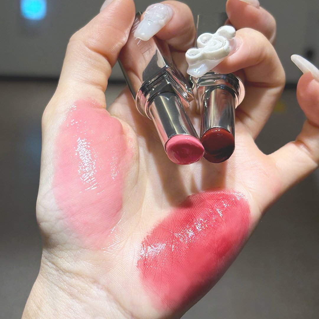 ちゅやちゅや感が尊すぎるルミルリップ♡ᵎᵎᵎ 塗ると唇にとろける