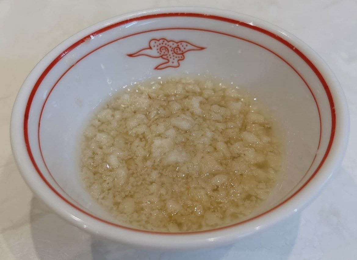 yumeroad_7's tweet photo. 蒙古タンメン中本 秦野店

北極の夏ブラック（限定）
野菜大盛
チャーシュー1枚
肉ワンタン
背脂（別皿）
半蒙古丼 https://t.co/953OtMRE60