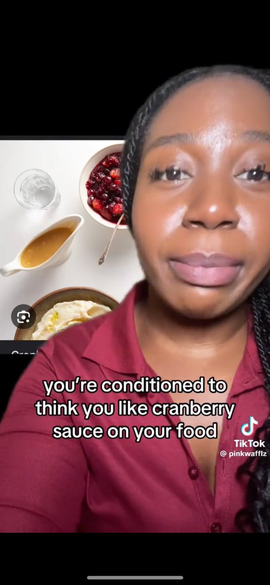 wwelshy14's tweet photo. i am so sick of all the cranberry sauce hate why does everyone hate it sm. ok yes the canned shit is garbage but like the homemade one with the fresh cranberries and walnuts and cinnamon and shit is so good if you judge me on this i don’t trust you. https://t.co/cqJvCxHRpn