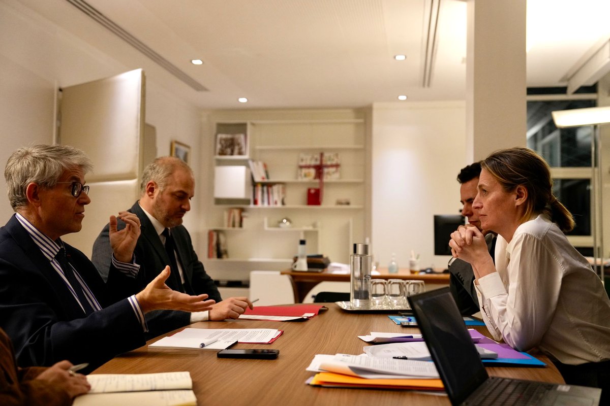 Patrick Hetzel (@patrickhetzel) on Twitter photo 🤝 Garantir la qualité des formations de l’enseignement supérieur est un chantier collectif.
 
Réunion de travail hier avec Astrid Panosyan-Bouvet, ministre du Travail et de l’Emploi. 🤝 Garantir la qualité des formations de l’enseignement supérieur est un chantier collectif.
 
Réunion de travail hier avec Astrid Panosyan-Bouvet, ministre du Travail et de l’Emploi.