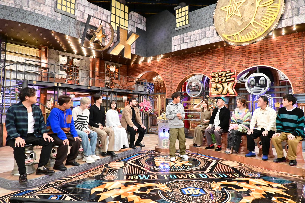 oricon's tweet photo. 📺️ 11/28(木)ダウンタウンDX
芸能人の完全プライベート写真40連発

＆TEAM・KとYUMA、初出演❗️
アン・ハサウェイとの2ショ＆秘話公開📸
https://t.co/jpnWkIWLeO

Girls2小川桜花、15歳差の「6人兄弟」
https://t.co/GESeMH3jtk

#andTEAM #ダウンタウンDX https://t.co/XJhAXMIxjD