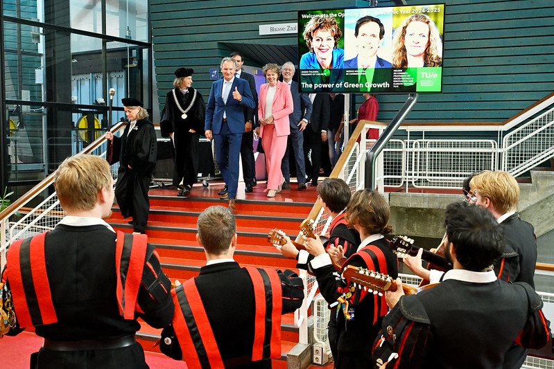 We congratulate employers' organisation <a href="/VNONCW/">VNO-NCW</a> on its 125th anniversary. President <a href="/IngridThijssen/">Ingrid Thijssen</a> was a valued speaker at the opening of our academic year and also an important voice of support against the budget cuts on higher education. ^RJS