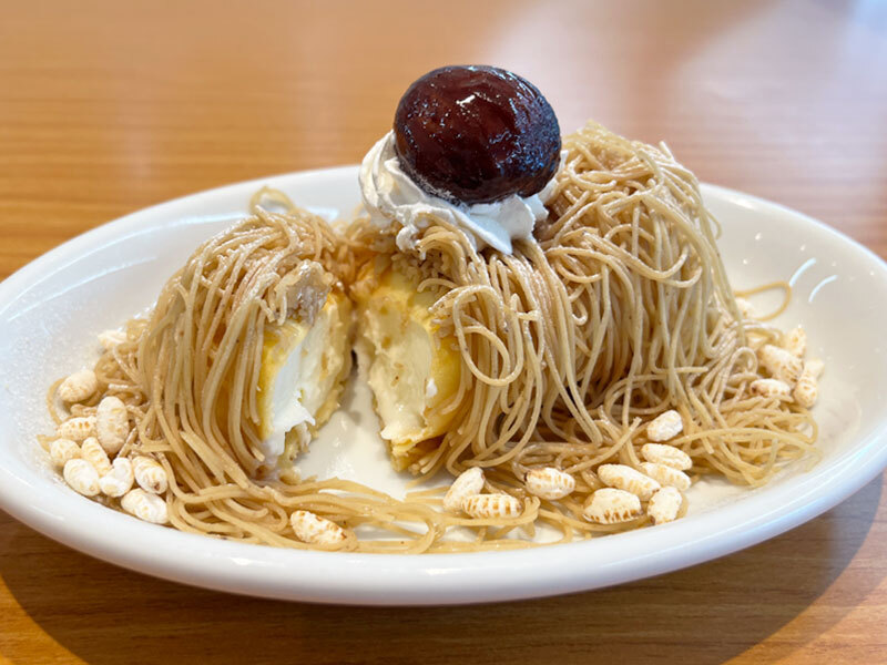 中身はさっぱりとした甘さ控えめのミルクジェラート🤍 モンブラン