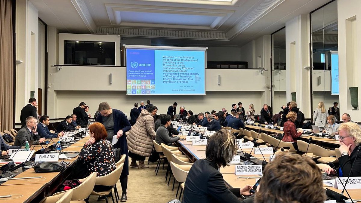 GENetwork's tweet photo. The @GENetwork is at the @UNECE Industrial Accidents Convention #CoP13 opening!
After adopting the agenda, Parties will dive into a seminar on the #IndustrialSafety of the #EnergyTransition, featuring various experts.
▶️ https://t.co/iRIL3HTqnh
📽️ https://t.co/duaLyx8HxY https://t.co/0paE6D90Fb