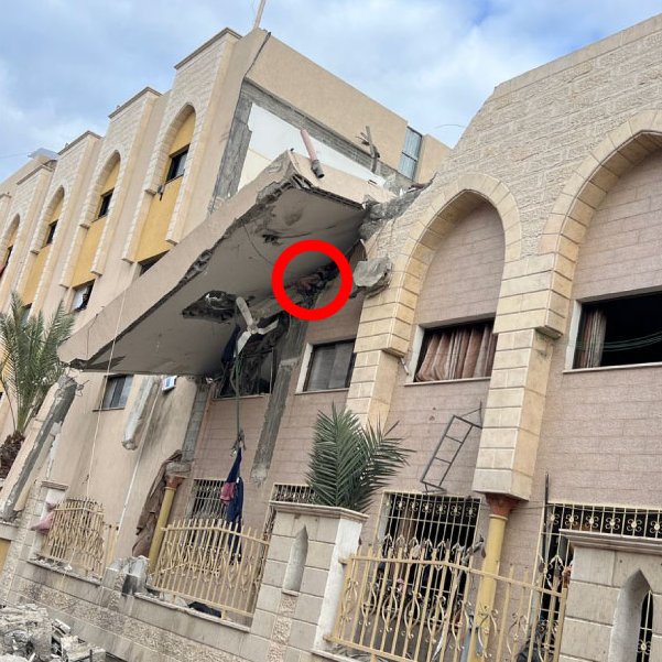 kamelshiakh22's tweet photo. هاي الطفلة ضلت 9 ساعات تحت الأنقاض، من إستهداف مدرسة التابعين https://t.co/fbB6GwAVKV