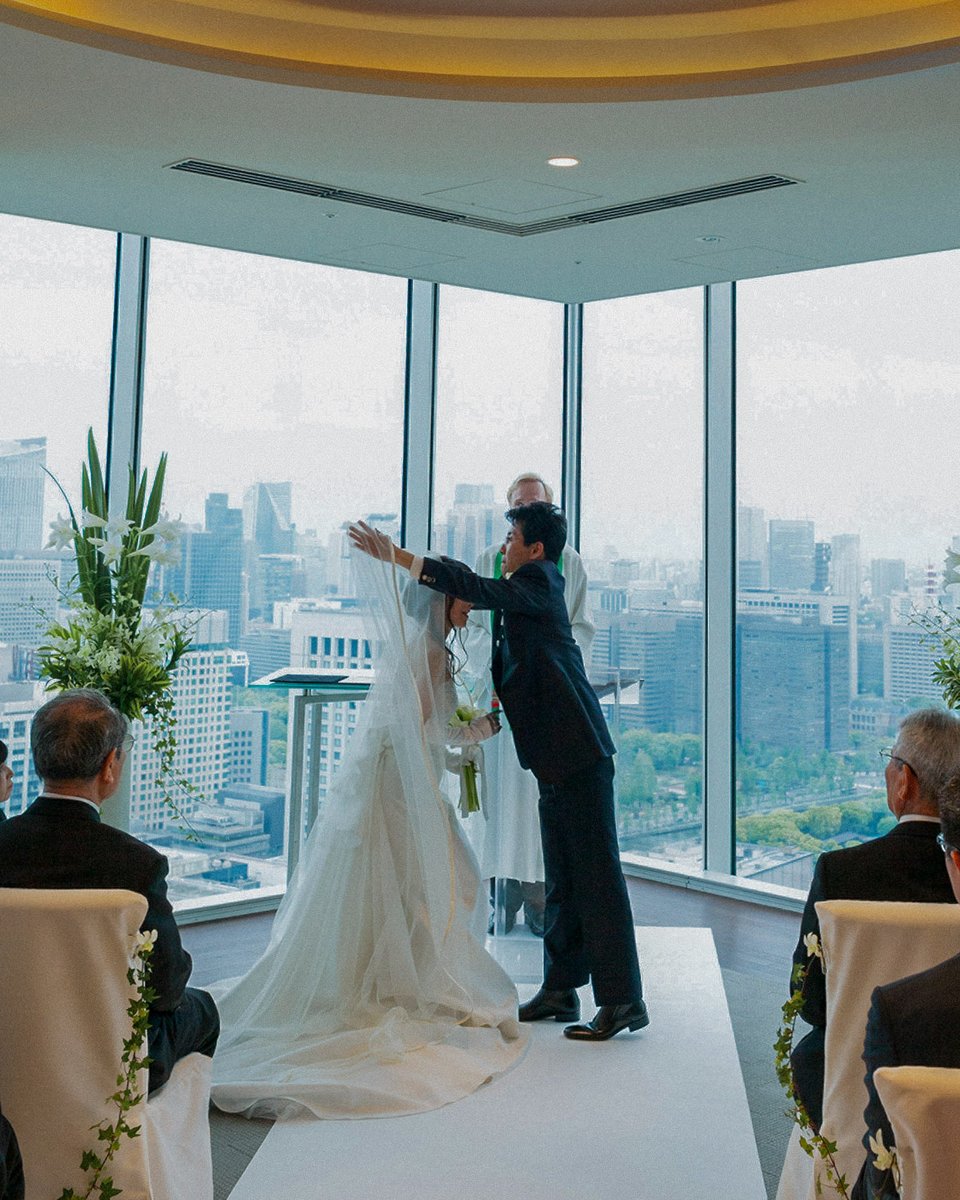 FSTokyo's tweet image. 煌めく東京の夜景を背景にプロポーズし、再び同じ場所で永遠の愛を誓う、そんなお二人だけの特別な物語の始まりを@fstokyoで。

【チャペル相談会】
開催日時：12月8日（日）10:30～/17:00～
内容：デザート試食、チャペル紹介、相談会
ご予約: 03-5222-7224

#ホテルウェディング #プロポーズ