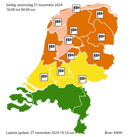 Vanaf 18:00 #codeoranje voor Noord-Holland, Flevoland, Friesland, Groningen, Drenthe en Overijssel. Windstoten van 100-110 km/u en langs de kust stoten tot 130 km/u. Na middernacht neemt de wind snel af.
