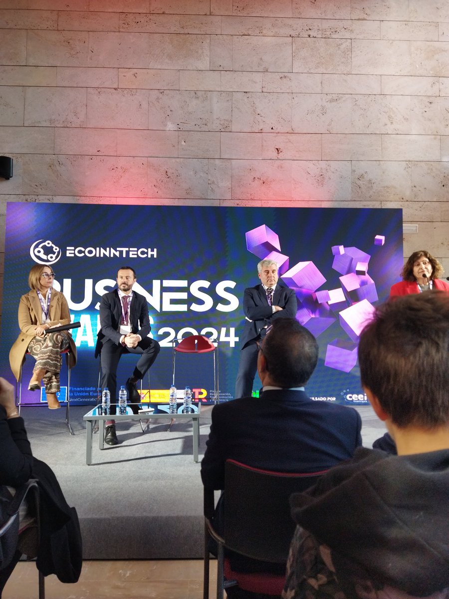 SilviaMazzoli's tweet photo. Empieza #Ecoinntech evento puntero de tecnología e innovación en #Guadalajara 
#startups #Emprendimiento https://t.co/lO5CEwfYro