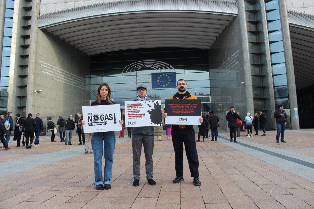 Friends of the Earth Europe🌍 (@foeeurope) on Twitter photo 📢 Yesterday in Strasbourg, the <a href="/Europarl_EN/">European Parliament</a> debated the political and humanitarian situation in Mozambique.
But behind this discussion lies a gloomy story of repression, corruption, and brutality linked to a megaproject led by TotalEnergies.
🧵 Let us explain 👇
#StopMozGas 📢 Yesterday in Strasbourg, the <a href="/Europarl_EN/">European Parliament</a> debated the political and humanitarian situation in Mozambique.
But behind this discussion lies a gloomy story of repression, corruption, and brutality linked to a megaproject led by TotalEnergies.
🧵 Let us explain 👇
#StopMozGas