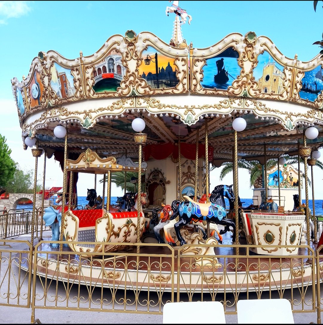 Karinvr066's tweet image. #November_kiek, #Kermis