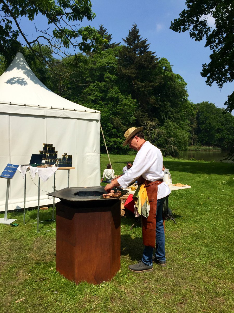 Virginie_VVD's tweet image. #November_kiek
Dag27: #Kermis