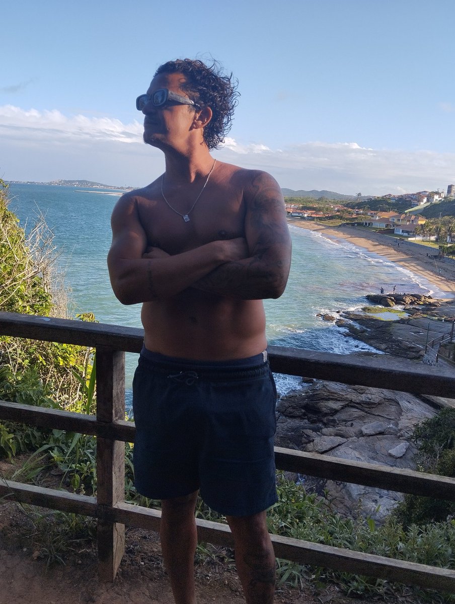 euloredo16's tweet photo. 🏖️🏄🔥 https://t.co/WpkGSDOKuk