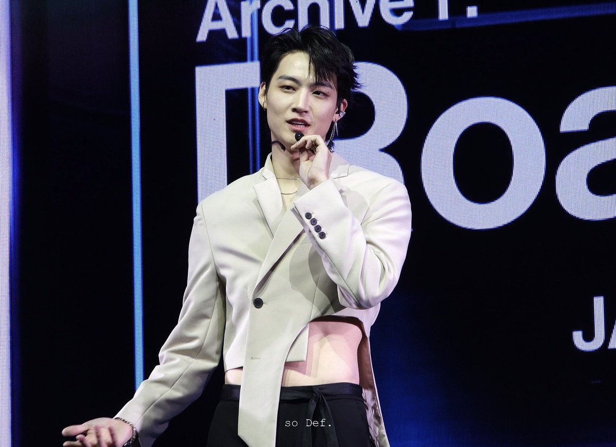 JayB_inDxxair's tweet photo. 재범이 크롭 입었다고!!!!!!!! https://t.co/FSuKSyKGm1
