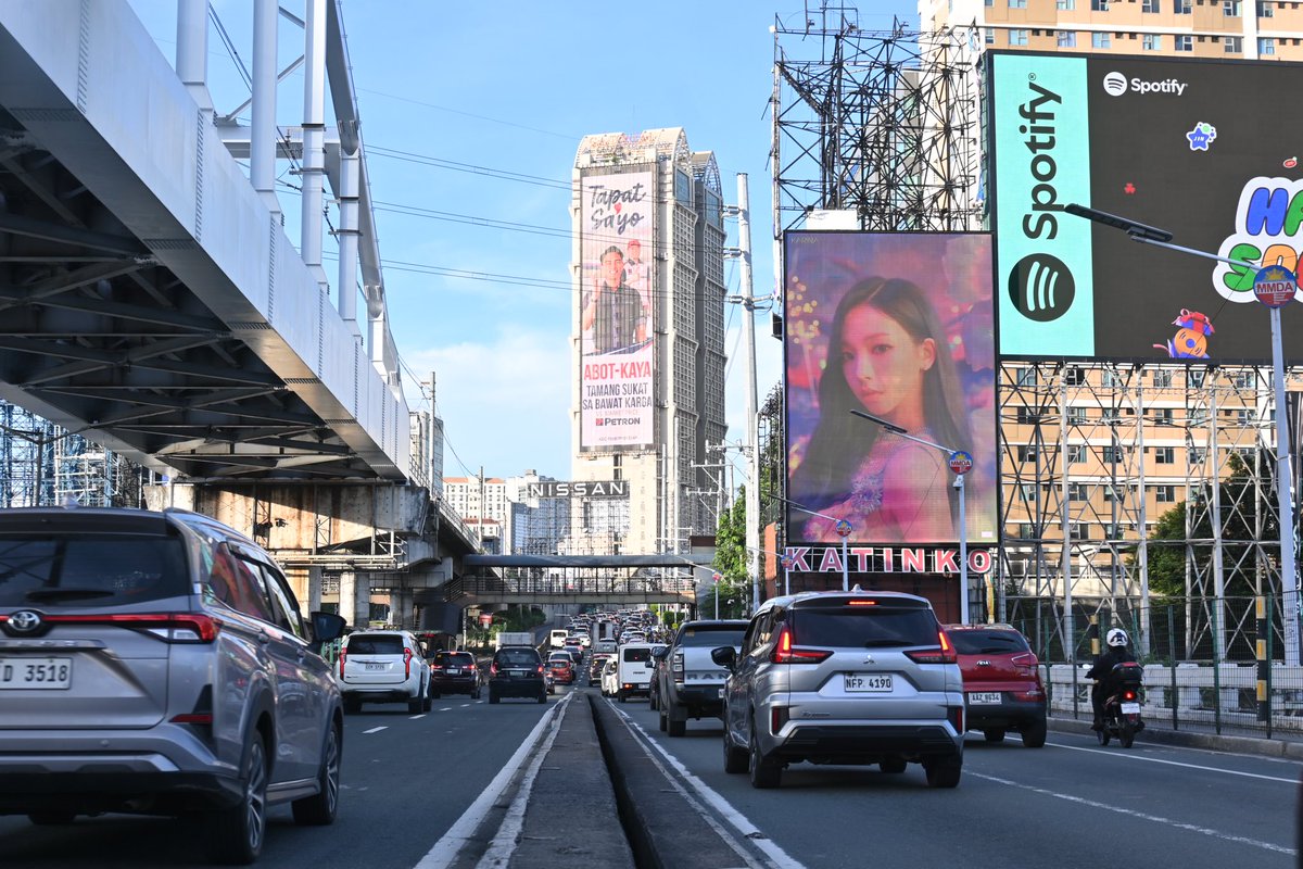 aespaMYPH's tweet photo. [🫶]

To celebrate aespa's 4th year anniversary, we have gifted girls a LED AD at Guadalupe EDSA, Metro Manila.

The LED AD showcased their visuals for the whole day, and it was definitely awesome seeing them on the big screen!

#aespa #에스파 #aespaPH #aespaMYPH 
@aespa_official https://t.co/UamJCaA27M