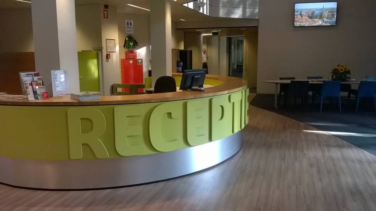 Gemeentehuis Vlijmen ontruimd vanwege verdacht pakket