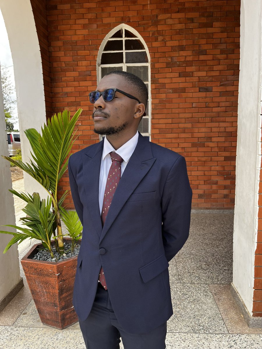 Wanna look sharp and smart?
Call my suits guy: +256 705 171017 ✅