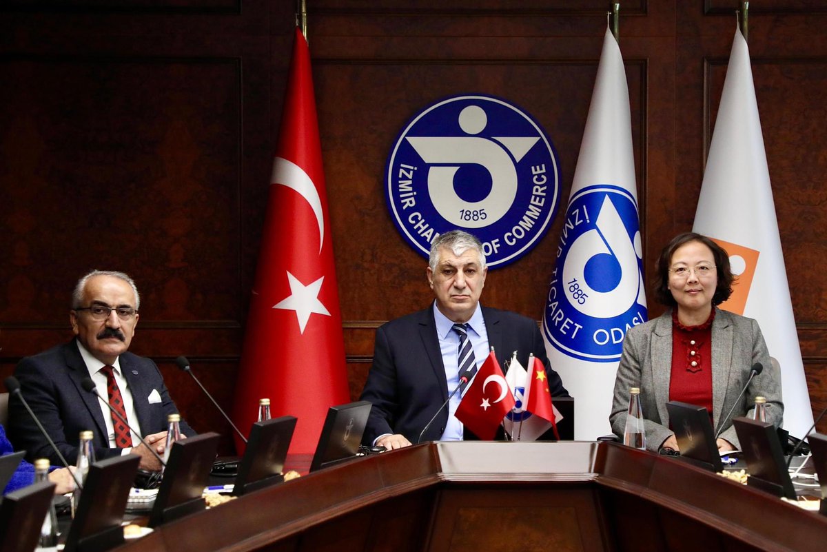 sahingroup's tweet image. Odamızı ziyaret eden Henan Sosyal Bilimler Akademisi Başkan Yardımcısı ve Araştırmacı Wang Lingjie’ye Yönetim Kurulu Üyemiz Mehmet Şahin Çakan ev sahipliği yaptı.

Ziyarete, Henan Sosyal Bilimler Akademisi’nden Wang Hongyuan, Zhao Xisan ve Chen Ping de katıldı.