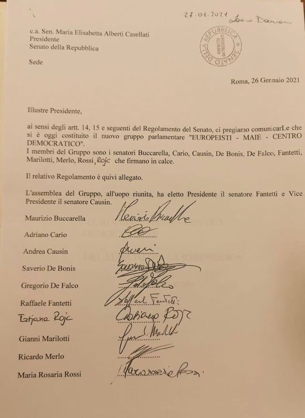 maestrodistrada's tweet photo. @Nmarru @Cris_quella @beat_oven @RobertoLocate14 Puntavano addirittura al Conte3 da realizzare sostituendo #Renzi/#IV coi #responsabili (tra cui l’ever green Mastella)e la #Rojc⬇️(“immolata”x la causa).
X fortuna #Mattarella scelse #Draghi!👏 https://t.co/IIyUdkx0W0