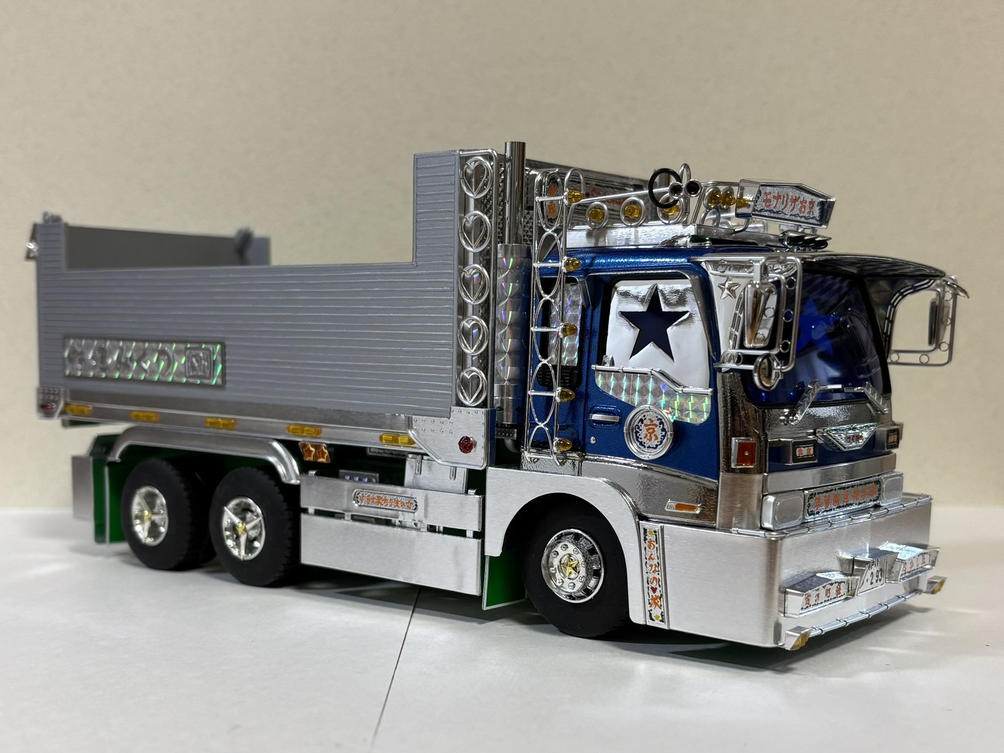 １/１４　　デコトラ製作にどうぞ タミヤ1/14 SCANIA デコトラ1/14！ - YouTube