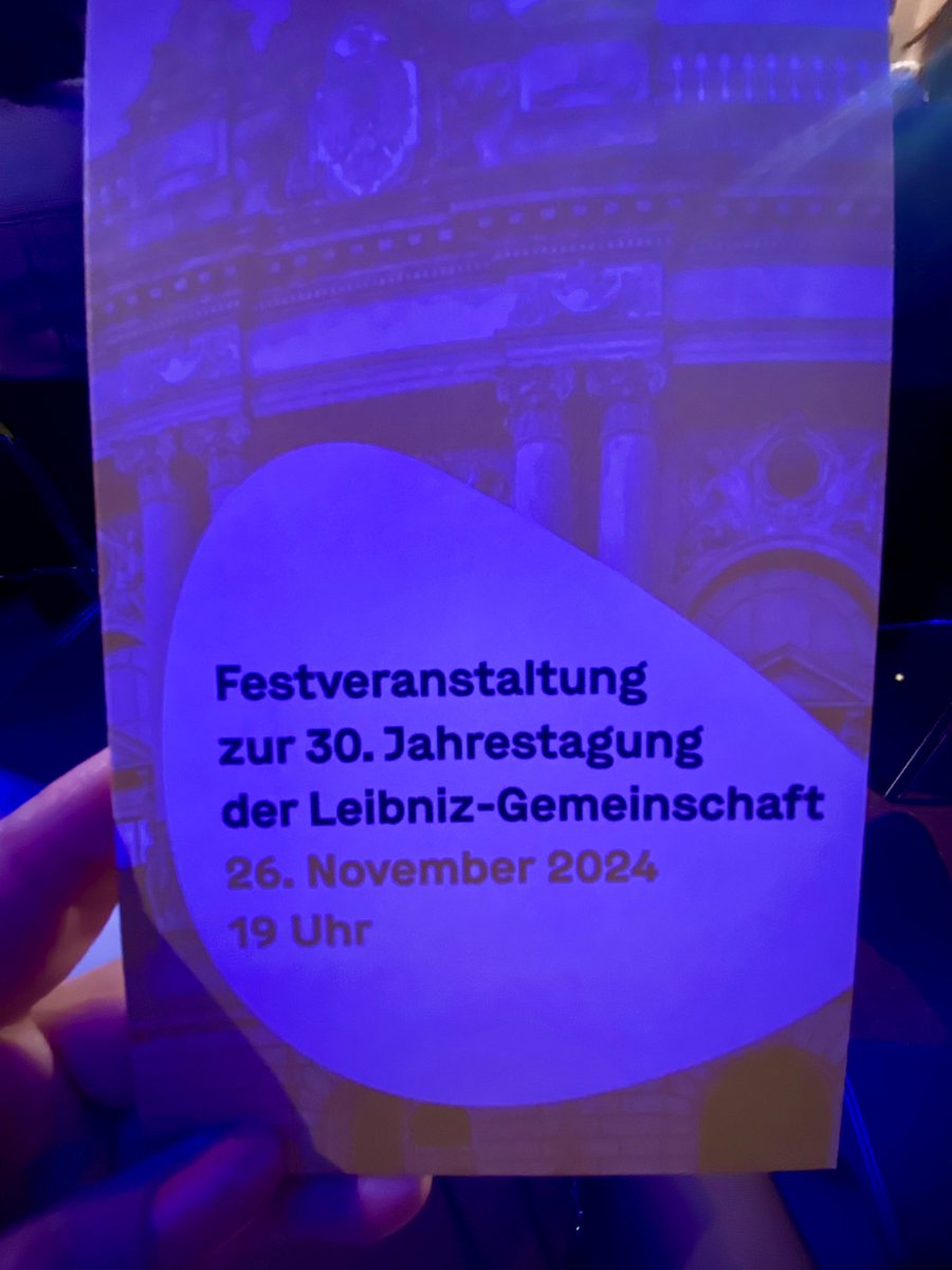 No matter whether in sports, daily life, or #academia - it is great to feel the power of women empowering and supporting other women. Thank you, ladies! 

🎾💪🏼🎓❤️‍🔥

#leibnizmentoring #leibnizgemeinschaft #leibnizfestveranstaltung2025
#WomenEmpowerment #equality