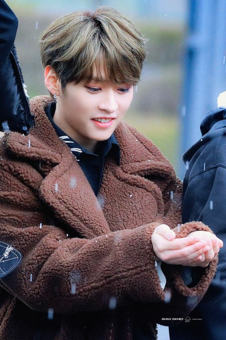 userlinoring's tweet photo. my cutie patootie baby who loves snow... https://t.co/LDSjm5DGlN