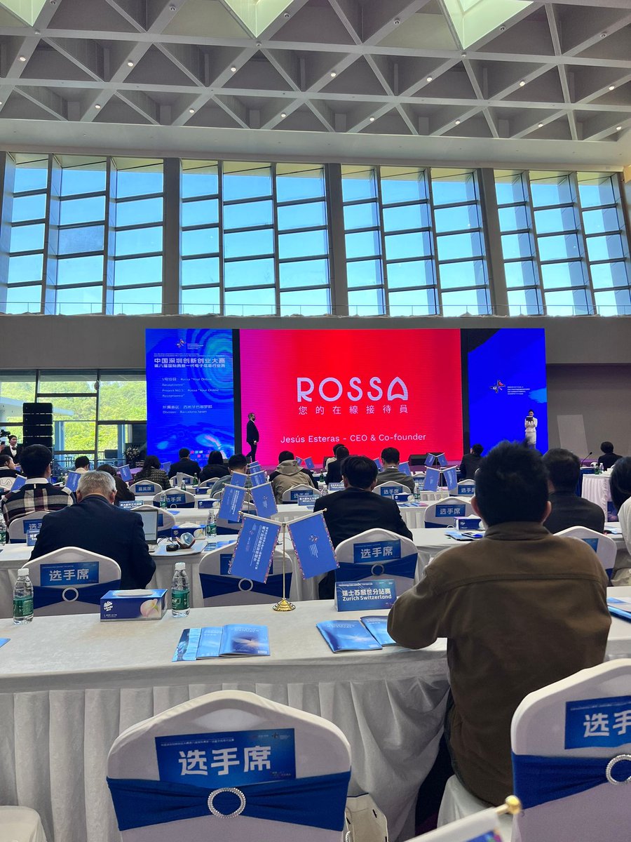 rossa_app's tweet photo. Hoy nuestro CEO ha participado en la 8ª Competición Internacional de Innovación y Emprendimiento de #China #Shenzhen junto a 23 proyectos de todo el mundo🌏🚀
Exploramos el ecosistema innovador de Shenzhen, una ciudad que lidera en sostenibilidad y tecnología✨
#Innovación #IA https://t.co/dHUHVuj5eH