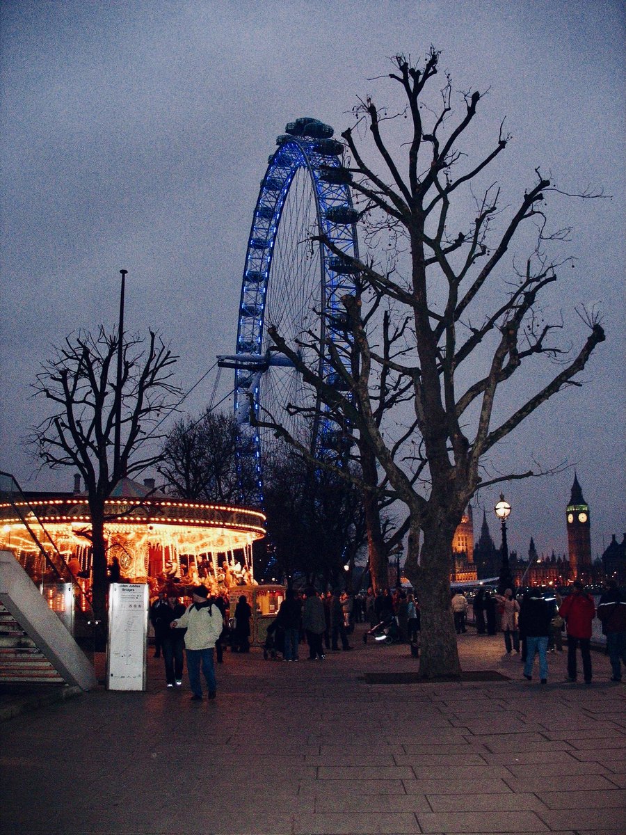 idanoomen's tweet image. #november_kiek 
#Kermis aan de Thames in Londen
⁦@Tpzijl⁩