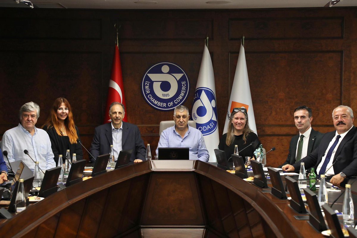 sahingroup's tweet image. Dikili TDİOSB Yönetim Kurulu Toplantısı, Yönetim Kurulu Başkanımız Mehmet Şahin ÇAKAN Başkanlığında gerçekleşti. Toplantıya, Yönetim Kurulu Başkan Vekilimiz Ateş İlyas DEMİRKALKAN, Dikili Kaymakamı ve Yönetim Kurulu Üyemiz Cevat GÜN ile Yönetim Kurulu Üyemiz Ercan KORKMAZ katıldı