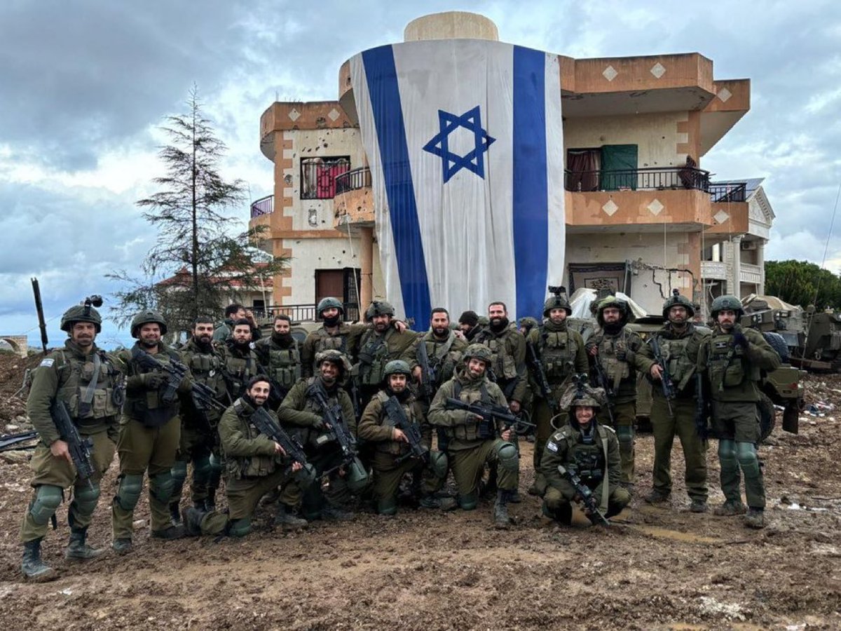 DrLoupis's tweet image. The last selfie of the elite unit from the Golani Brigade as they raised their Zionist terrorist flag on a building in southern Lebanon.

Moments later they were all taken out by guided missiles.🇮🇱