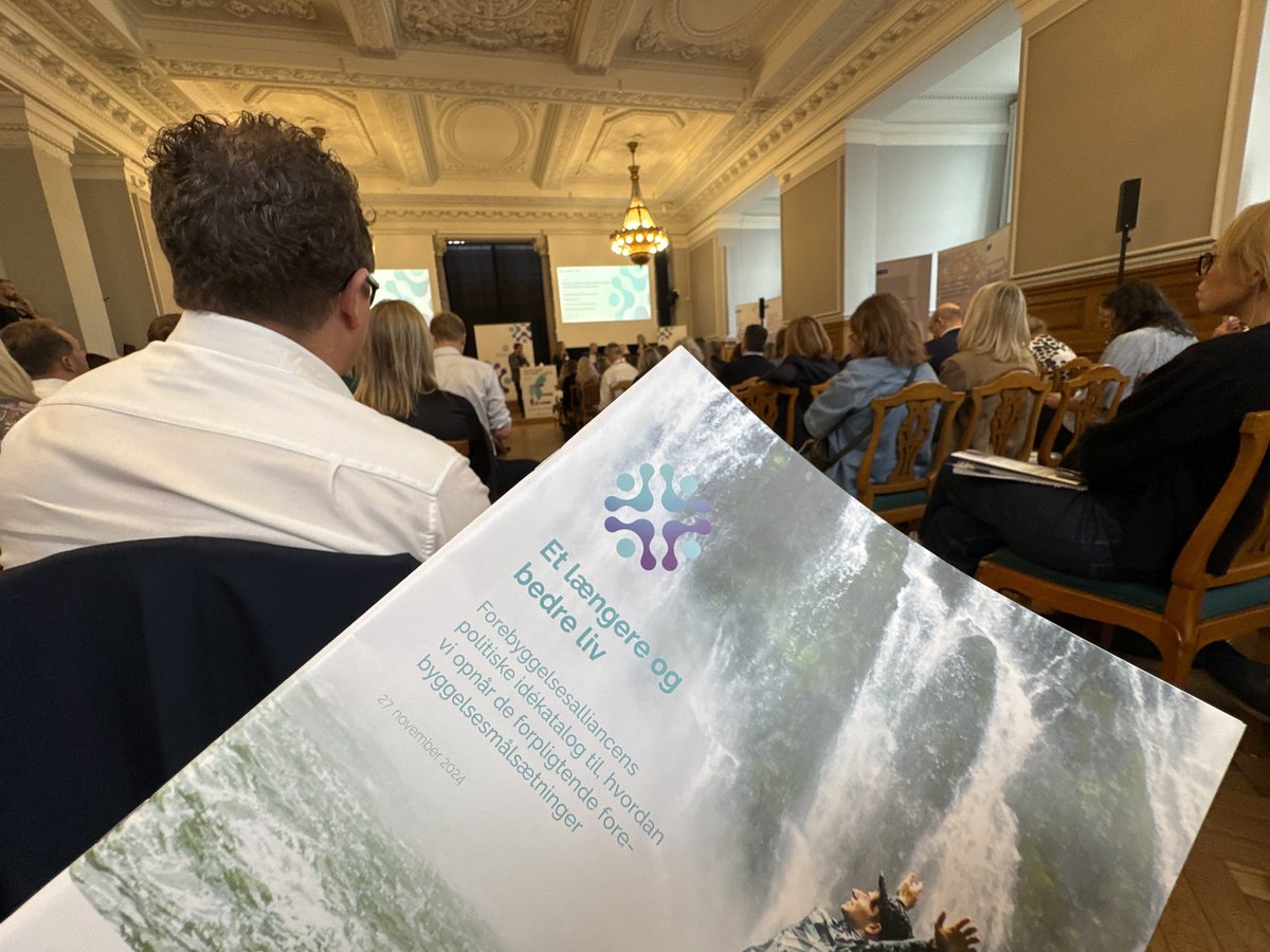 Apotekerforeningen (@apotekerne) on Twitter photo Vi skal leve længere og bedre 💪🏻 Forebyggelsesalliancen drøfter på dagens konference 78 forslag til forebyggelse - tjek nr. 14 og 15 fra <a href="/Apotekerne/">Apotekerforeningen</a> om bedre medicinkompetencer i plejesektoren og årlig medicingennemgang for polyfarmacipatienter💊 bit.ly/3Z6RN0w #sundpol Vi skal leve længere og bedre 💪🏻 Forebyggelsesalliancen drøfter på dagens konference 78 forslag til forebyggelse - tjek nr. 14 og 15 fra <a href="/Apotekerne/">Apotekerforeningen</a> om bedre medicinkompetencer i plejesektoren og årlig medicingennemgang for polyfarmacipatienter💊 bit.ly/3Z6RN0w #sundpol