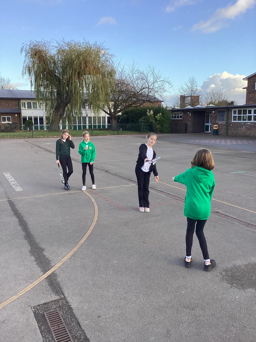 Team USA 🇺🇸 (5J) and Team Cuba 🇨🇺 (5H) have enjoyed another badminton lesson this week and have been working on ‘the perfect serve’! #ASFPE