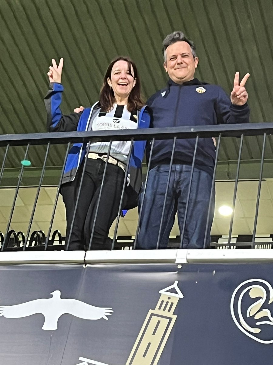 Este año tenemos 2 grandes regalos difíciles de repetir.
-Hoy 27-11 partido del <a href="/CDCastellon/">CD Castellón</a> va Racing de Ferrol por mi cumpleaños.
-Domingo 01-12 partido del <a href="/CDCastellon/">CD Castellón</a> vs Málaga por el cumpleaños de <a href="/Evayla4/">Evayla</a> 
Podéis imaginar quien queremos que gane...😊 PP👌
#ppo <a href="/haralabob/">Haralabos Voulgaris</a>