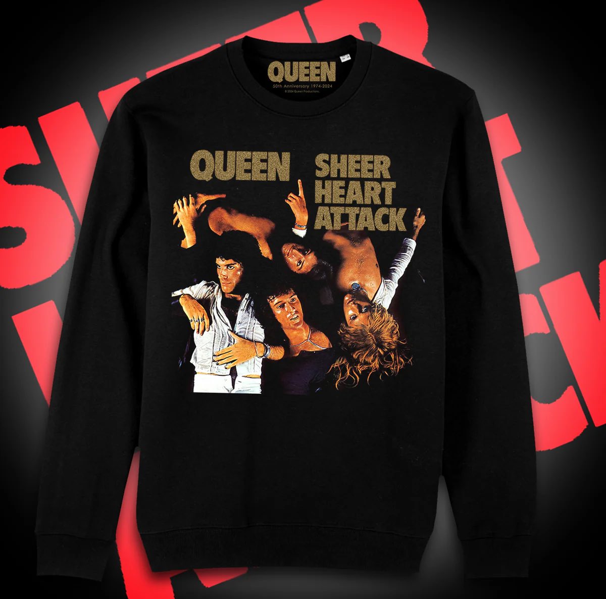 QueenWillRock's tweet image. Queen 'Sheer Heart Attack' 50th Anniversary Sweatshirt and T-shirt ❤️‍🔥
To celebrate the 'Sheer Heart Attack album's 50th year, a sweatshirt and a T-shirt with gold lettering are now available in the Official QueenOnline.com Store  🔗queenonlinestore.com