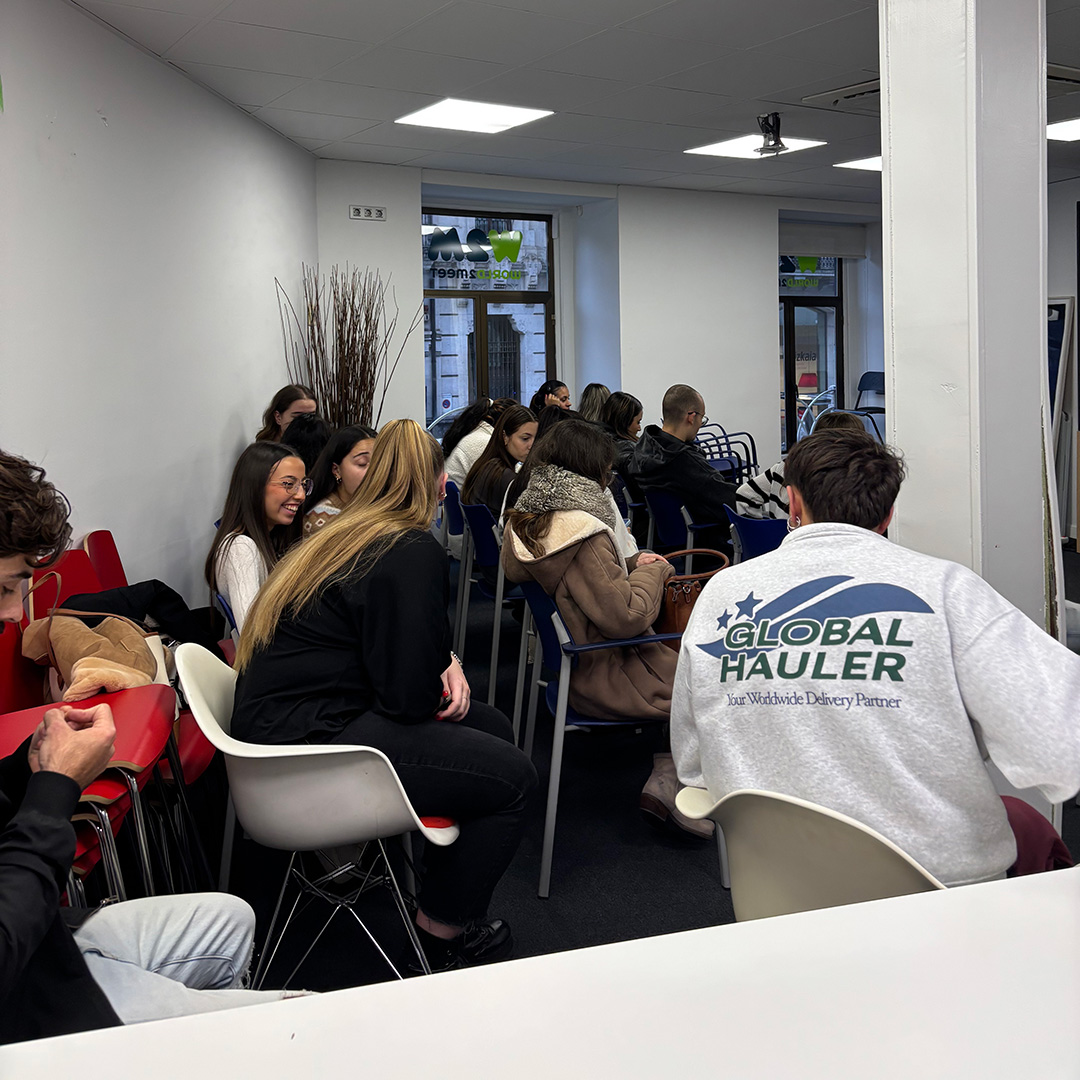 <a href="/Juandelhoyo/">Juan Del Hoyo</a>-k <a href="/World2Meet/">World2Meet</a> ezagutarazi die Turismoko ikasleei.
<a href="/Juandelhoyo/">Juan Del Hoyo</a> ha dado a conocer <a href="/World2Meet/">World2Meet</a> al alumnado de Turismo.
<a href="/i_Euskadi/">Visit Euskadi</a> @ikaslanbizkaia @ikaslaneuskadi @FPEuskadi <a href="/i_Euskadi/">Visit Euskadi</a>