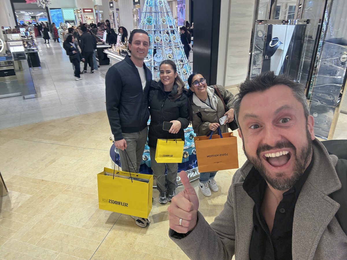 A midweek shopping spree at Suitsupply &amp; Selfridges!💛
 
Congrats to Dan, Bhavini, Poppy + Tom for winning our annual Shopping Spree Incentive.

We're still hiring in London, Manchester and NY - come and chat to us!  📧Marketing@primis-talent.com  #Recruitment #RecruitmentJobs