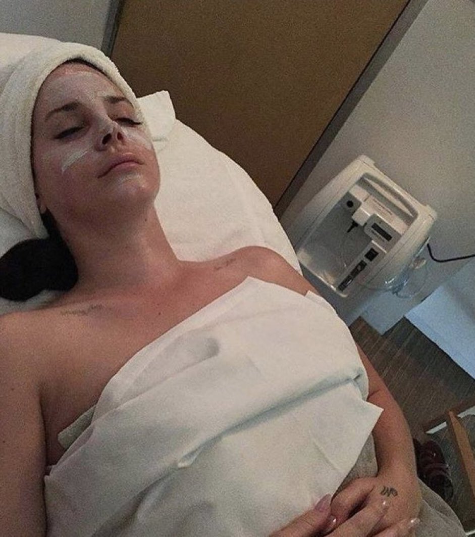 how i’ll be sleeping tonight knowing im seeing lana del rey next year :,)