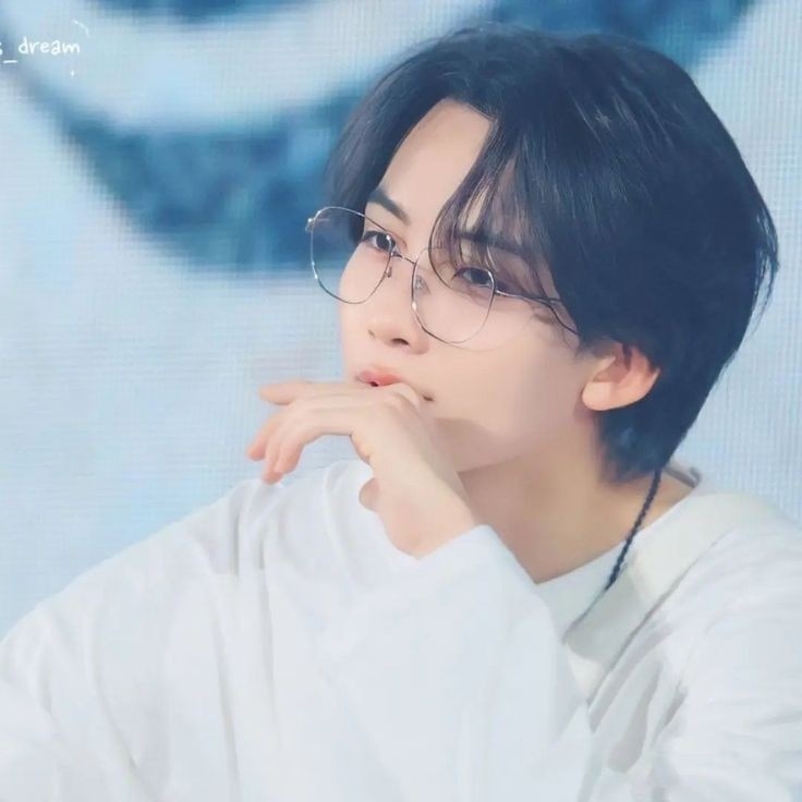ybhbcb98's tweet photo. 데이트 재미있었어?
               별로 그냥 쌍둥이니까
               비슷하게 생겨서 만나는거지
               너 보는 이유 생기잖아ㅎㅎ
형은 진짜 예전이나 지금이나
쓰레기인건 여전하구나?
                그래서 키스 안해?
                너 보려고 이렇게 뛰어왔는데?
이리 와 https://t.co/wXB1yFiIxU