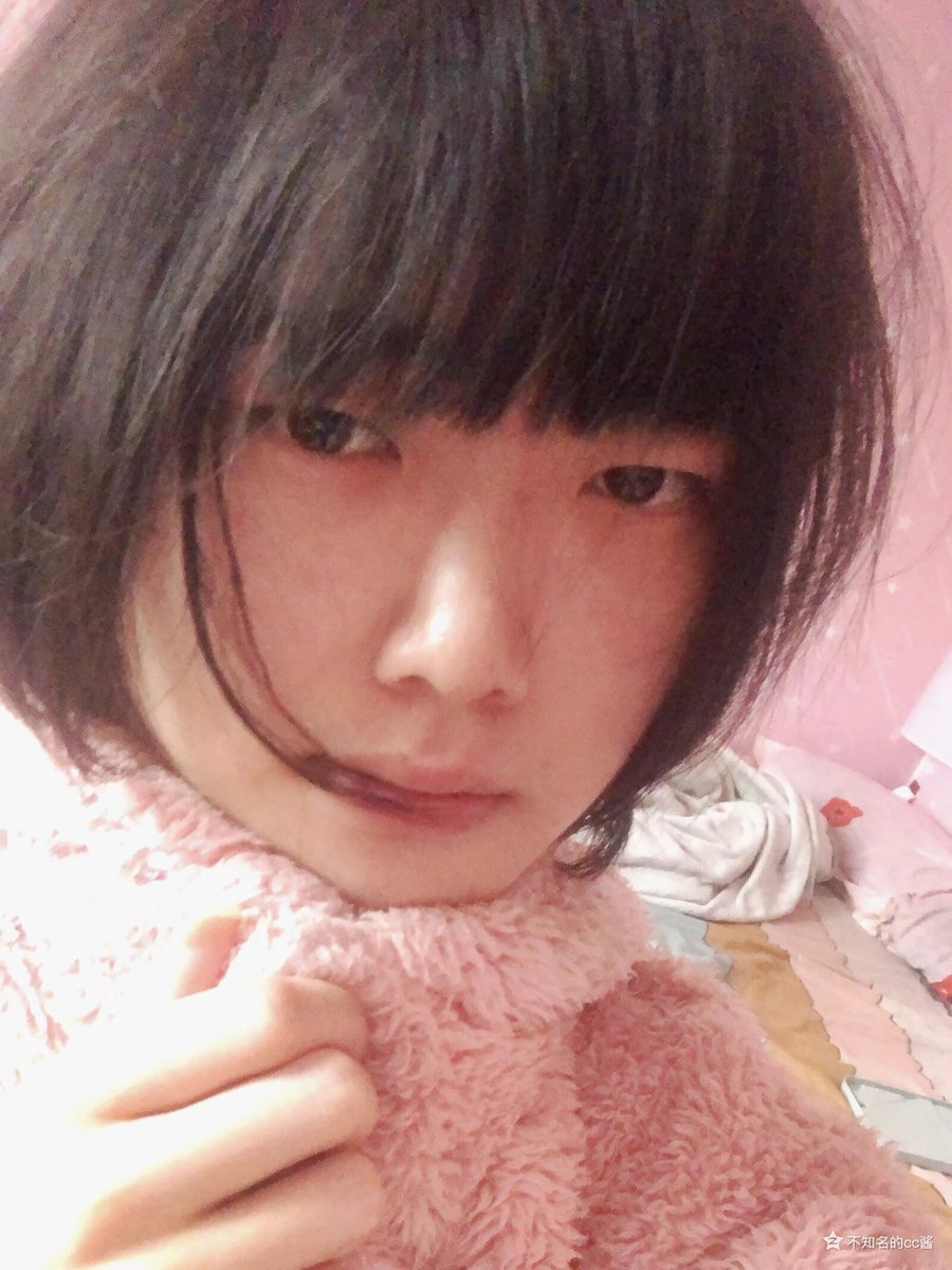 几年前的我真瘦啊🥲，发誓要瘦回去！！立贴为证！两个月不瘦倒立拉稀😕